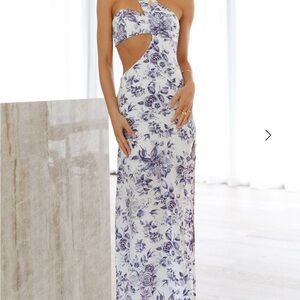 Hello Molly One Shoulder Floral Dress in Blue and White. Brand new with no tags.